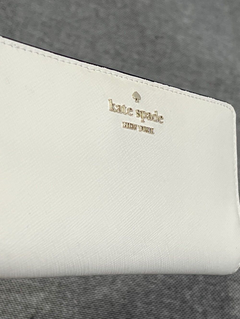 Pre Owned Kate Spade Large Slim Bifold Wallet Meringue - Picture 3 of 16